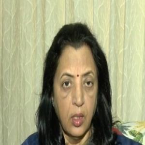 पॉलिटिक्सः शिवसेना नेता मनीषा कायंदे ने राहुल गांधी को दी देश की नागरिकता छोड़ने की सलाह